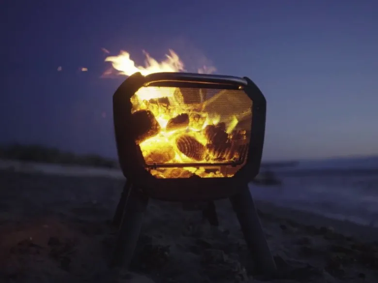 Biolite Firepit+ barbecue