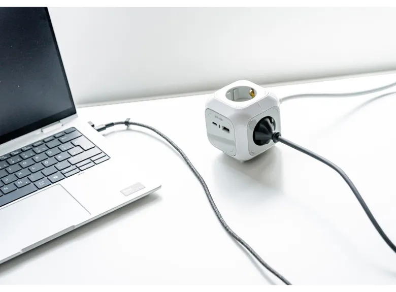 Brennenstuhl ALEA-Power 4-voudige stekkerdoos met USB-A & C aansluiting