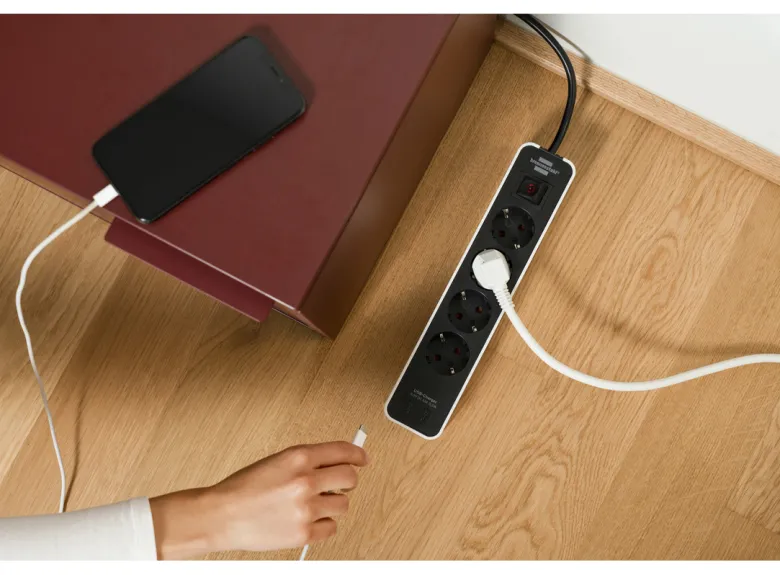 Brennenstuhl Ecolor stekkerdoos met 2 USB-C laadaansluitingen - white