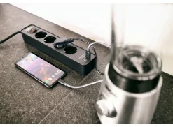 Brennenstuhl Ecolor 4-voudige en 2x USB stekkerdoos