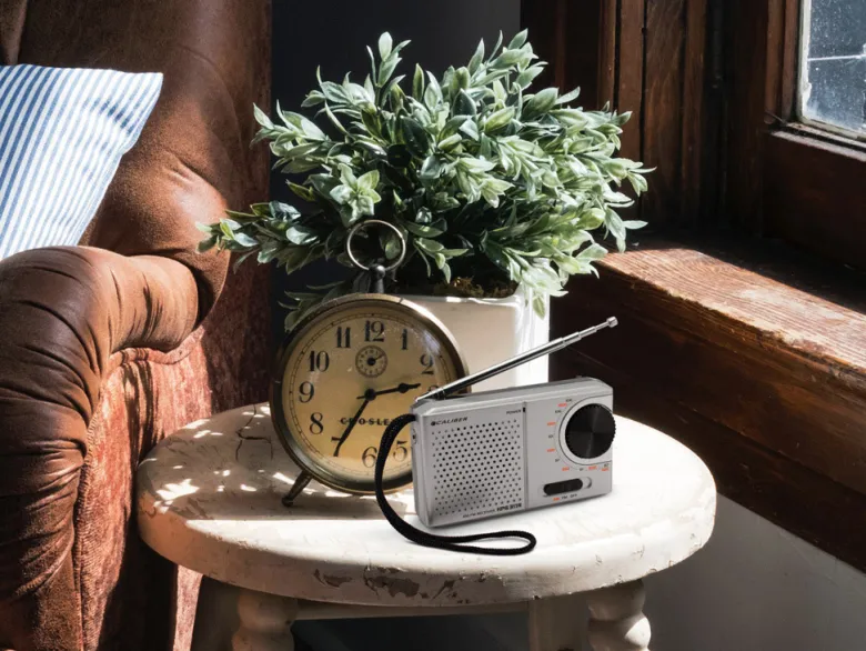 Caliber HPG311R portable FM radio