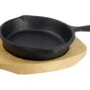Cast Iron gietijzeren pannetje op plank