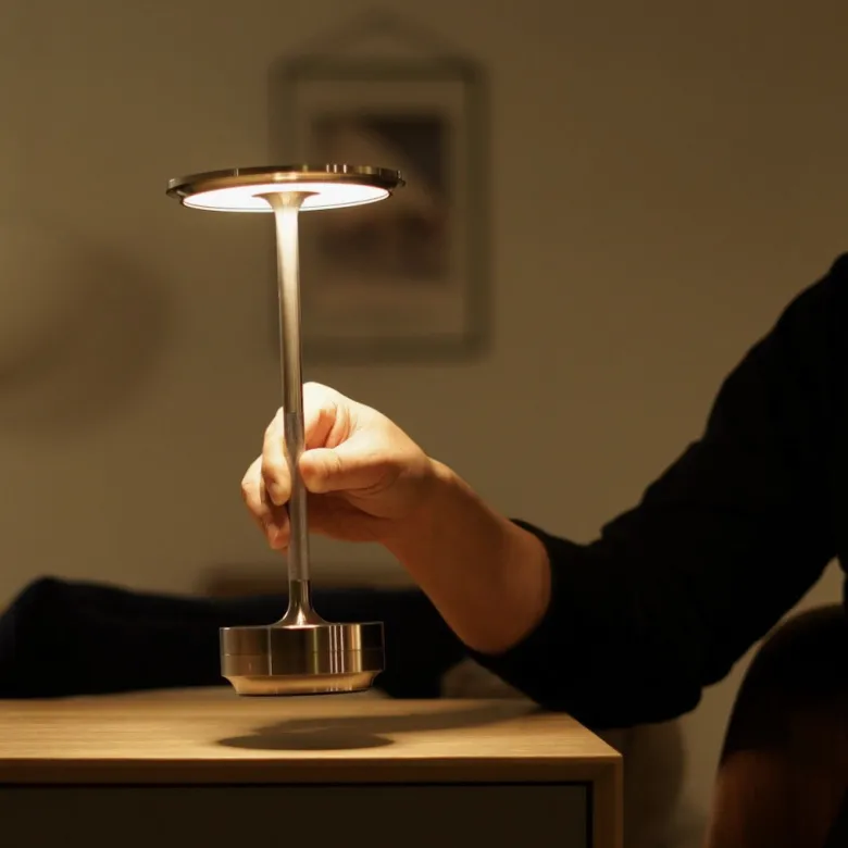 Eclips LED tafellamp - Silver