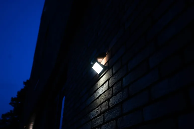 FlinQ Geisha Solar Lamp