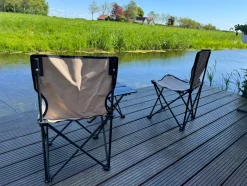 HEM tafel met vouwstoelen