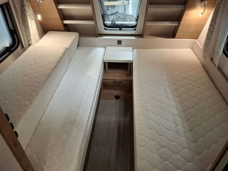 Hobby De Luxe 495 UL 2023 caravan