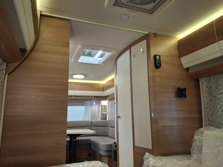 Hobby De Luxe 495 UL 2023 caravan