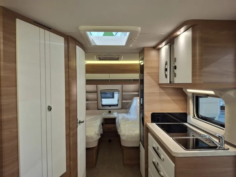 Hobby De Luxe 495 UL 2023 caravan