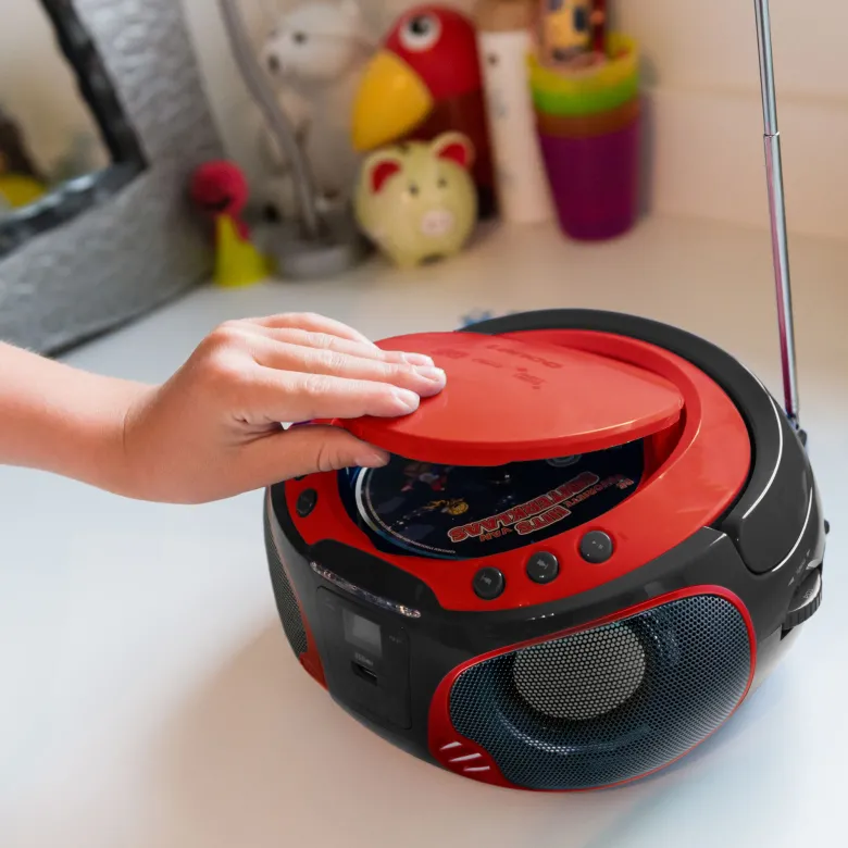 Lenco SCD-550 draagbare FM radio - Red