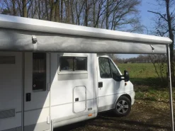 Marvella Sunbreaker 240 voorwand