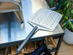 Ooni geperforeerde pizzaschep