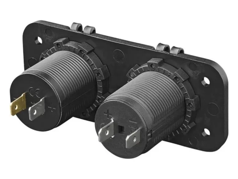 ProPlus 12V stopcontact en snelle USB laders inbouwkit