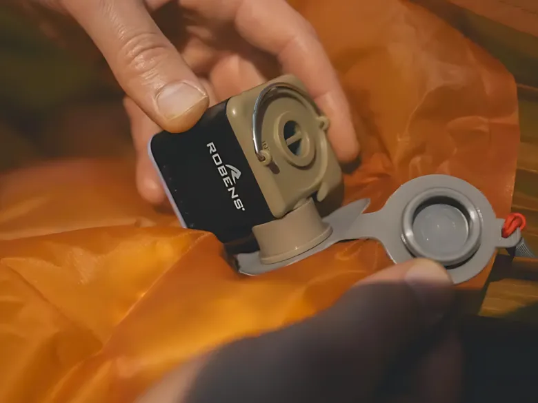 Robens Torrin 2-in-1 pomp met lantaarn