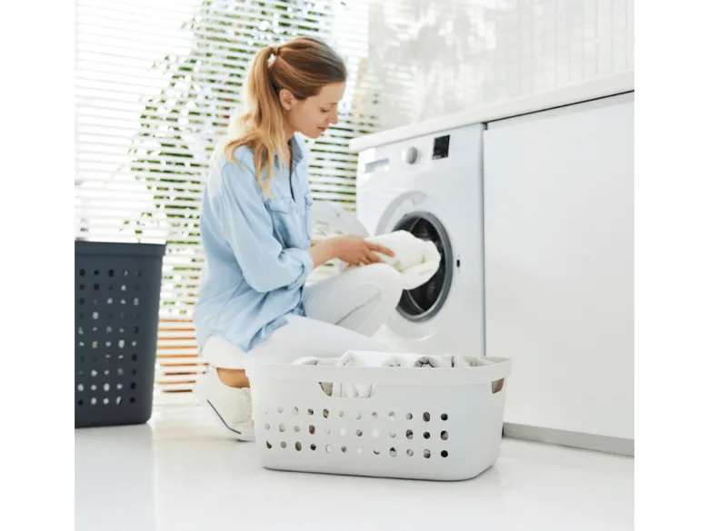Rotho Jona 39 liter wasmand - White