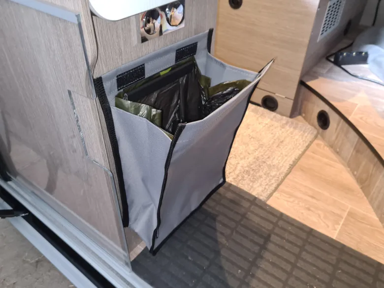 schaltsack24 camper afvalbak - Black