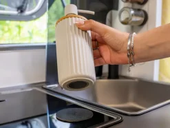 Silwy magnetische zeepdispenser met pad