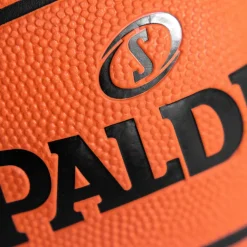 Spalding Varsity TF150 maat 6 basketbal