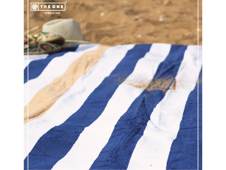 The One Towelling Stripe Handdoek - Anthracite/Light Blue