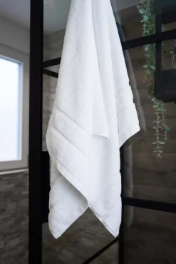 The One Towelling Ultra Deluxe Gastendoek - White