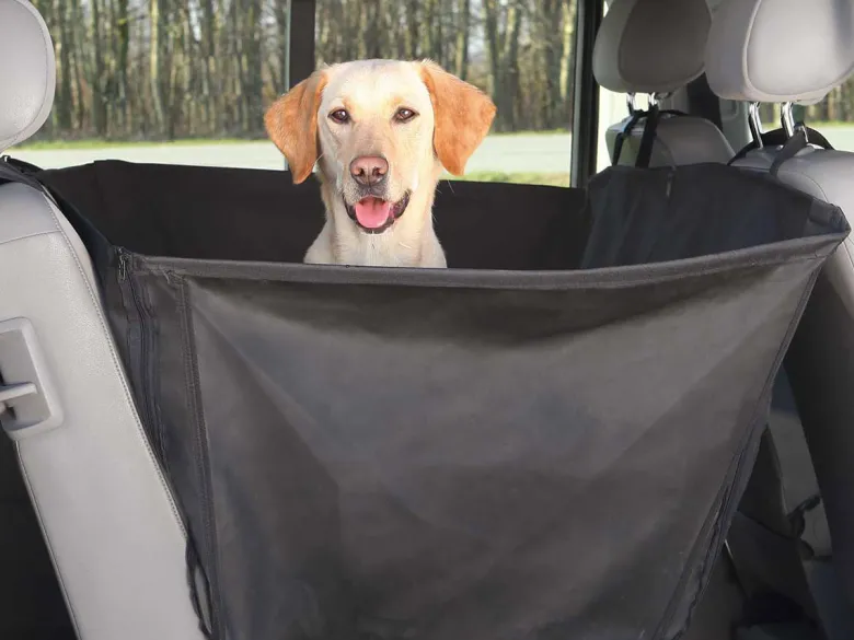 Trixie auto beschermdeken met zijstukken