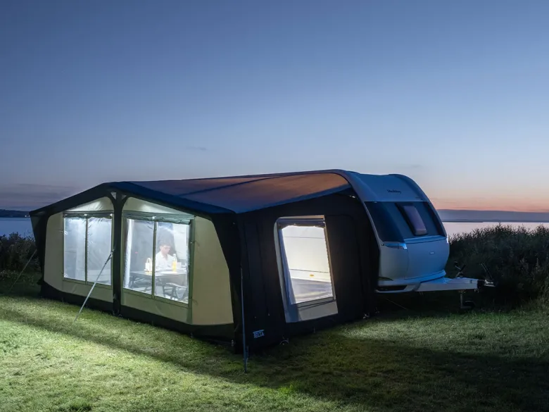 Tweedekans Telta Apex Maat 15 (1000 - 1025 cm) opblaasbare caravanvoortent