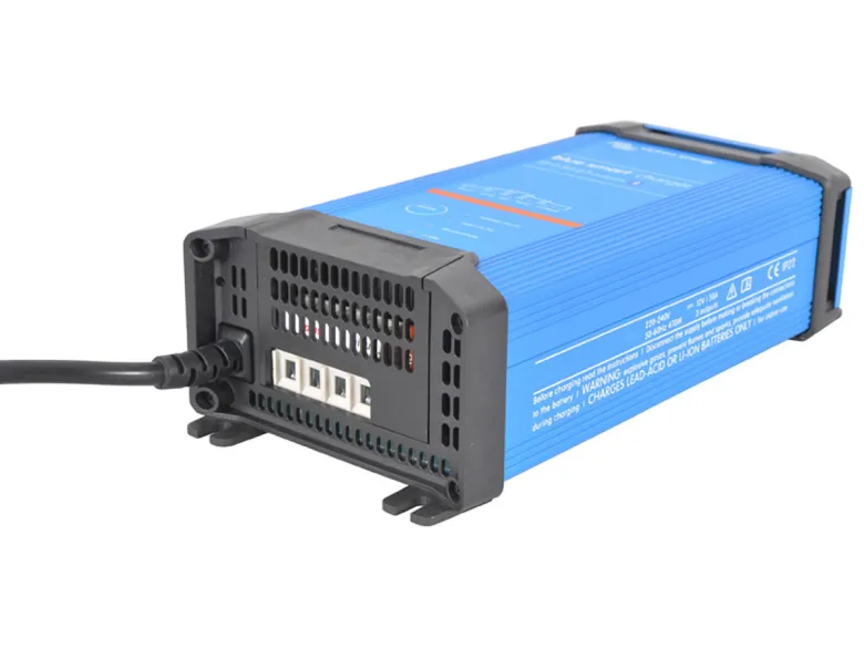 Victron Energy IP22 30 A 3C Blue Smart acculader