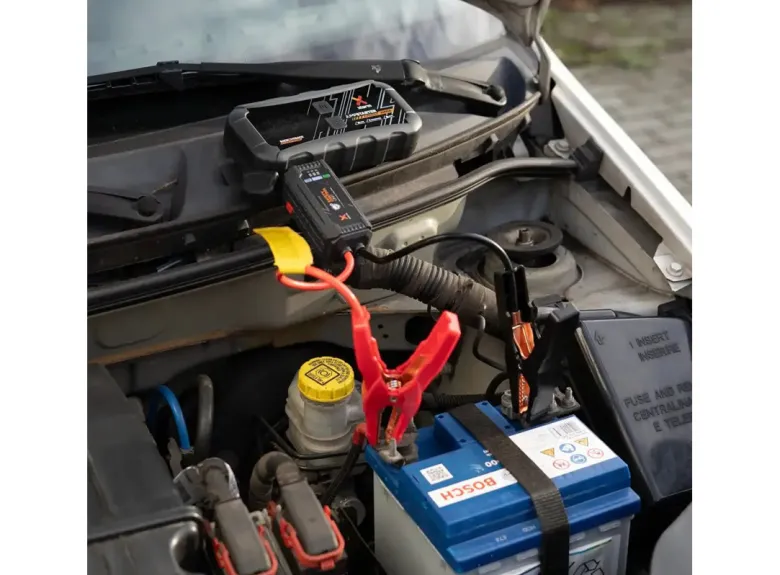 Xtorm Jumpstarter 2000 A acculader