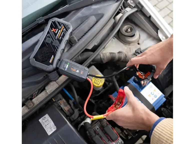 Xtorm Jumpstarter 2000 A acculader